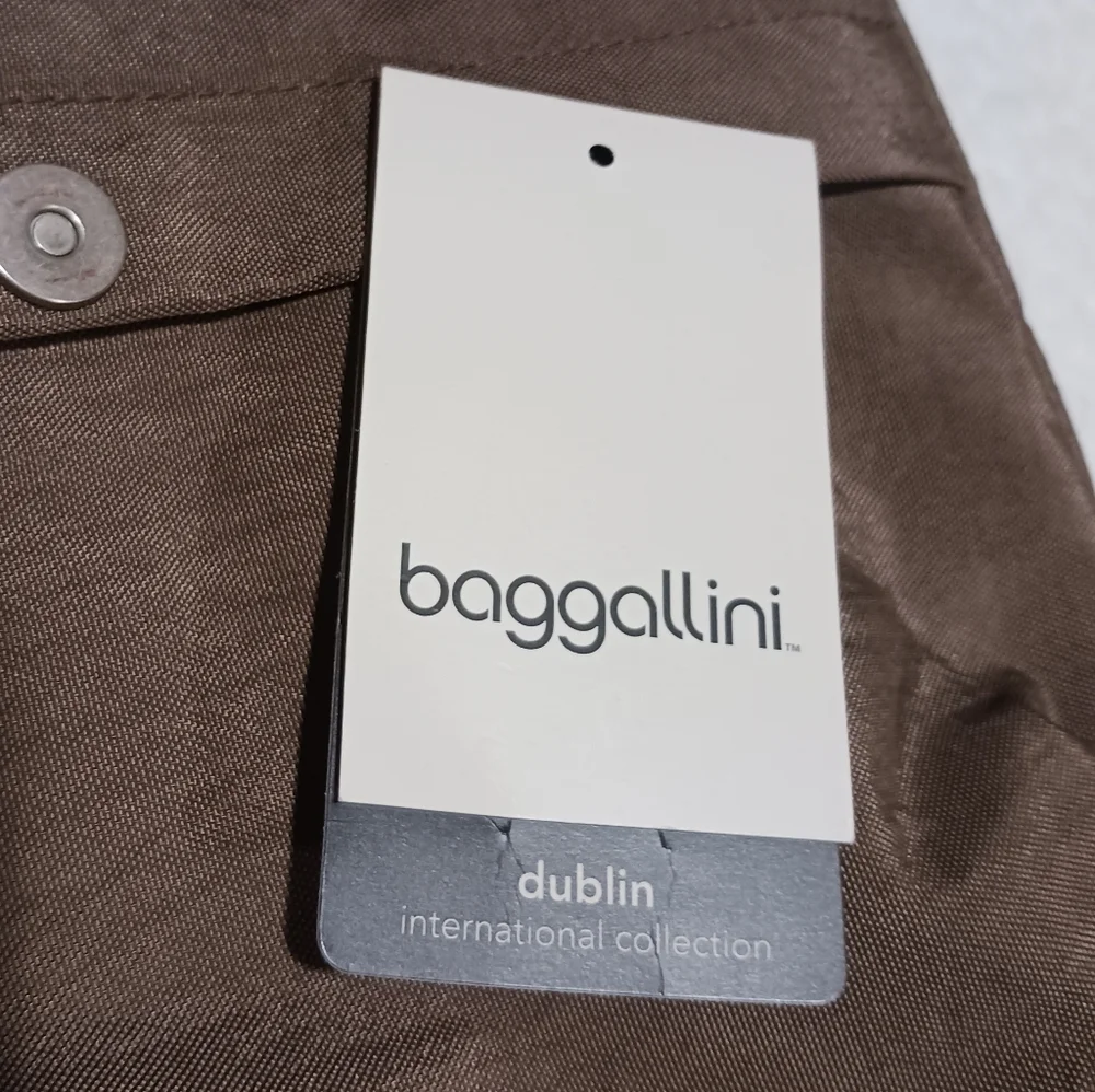 Baggallini Dublin Shoulder Crossbody Bag Detachable Wallet Retired - Picture 3 of 14